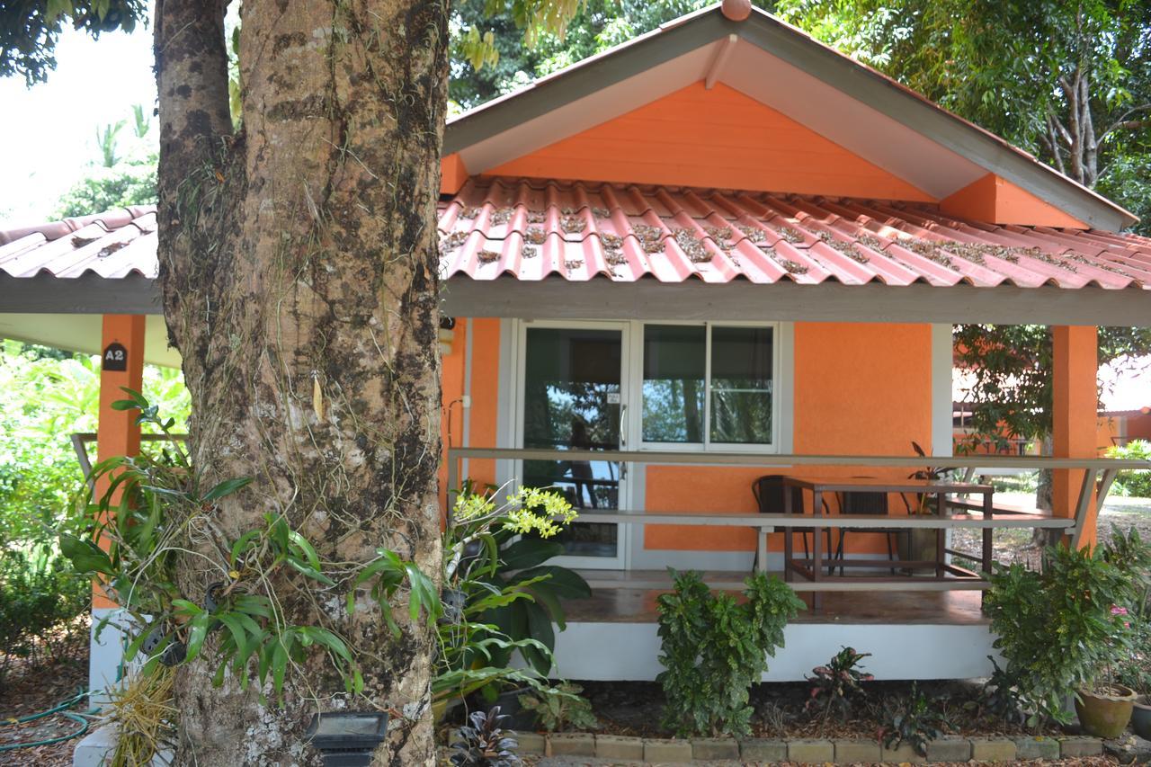 Baan Chid Talay Hotel Koh Chang Exterior photo