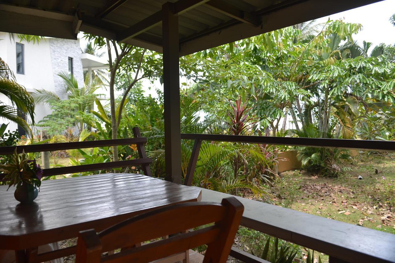 Baan Chid Talay Hotel Koh Chang Exterior photo