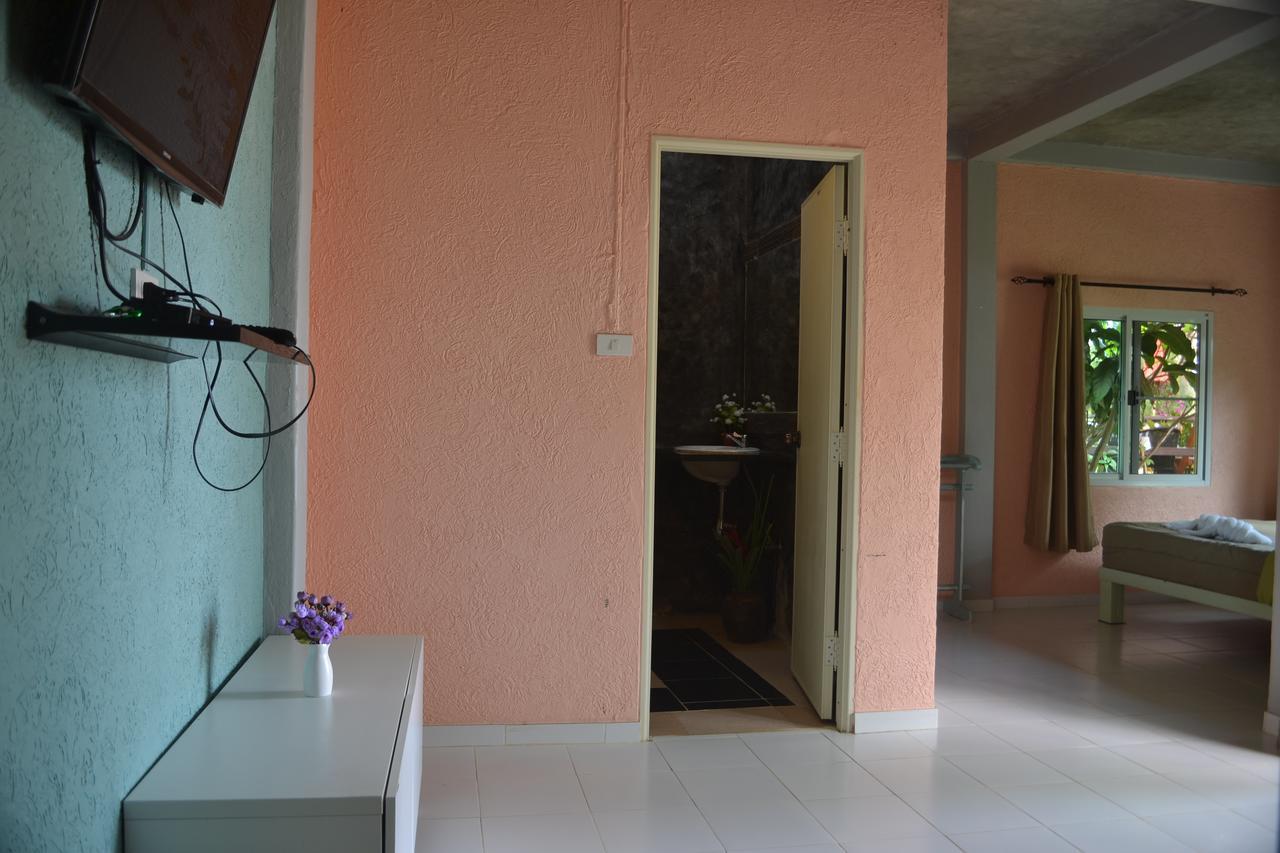 Baan Chid Talay Hotel Koh Chang Exterior photo