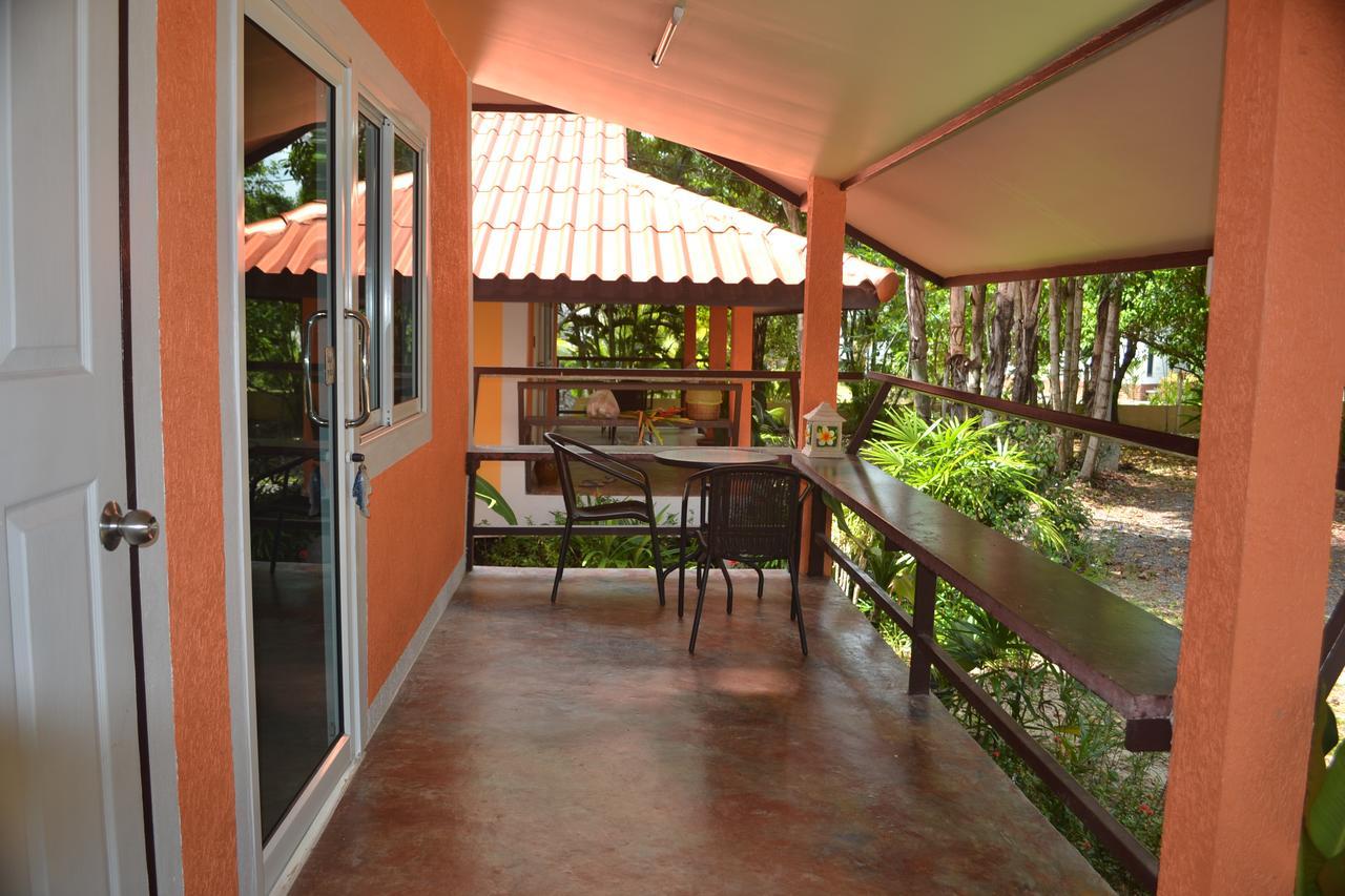 Baan Chid Talay Hotel Koh Chang Exterior photo